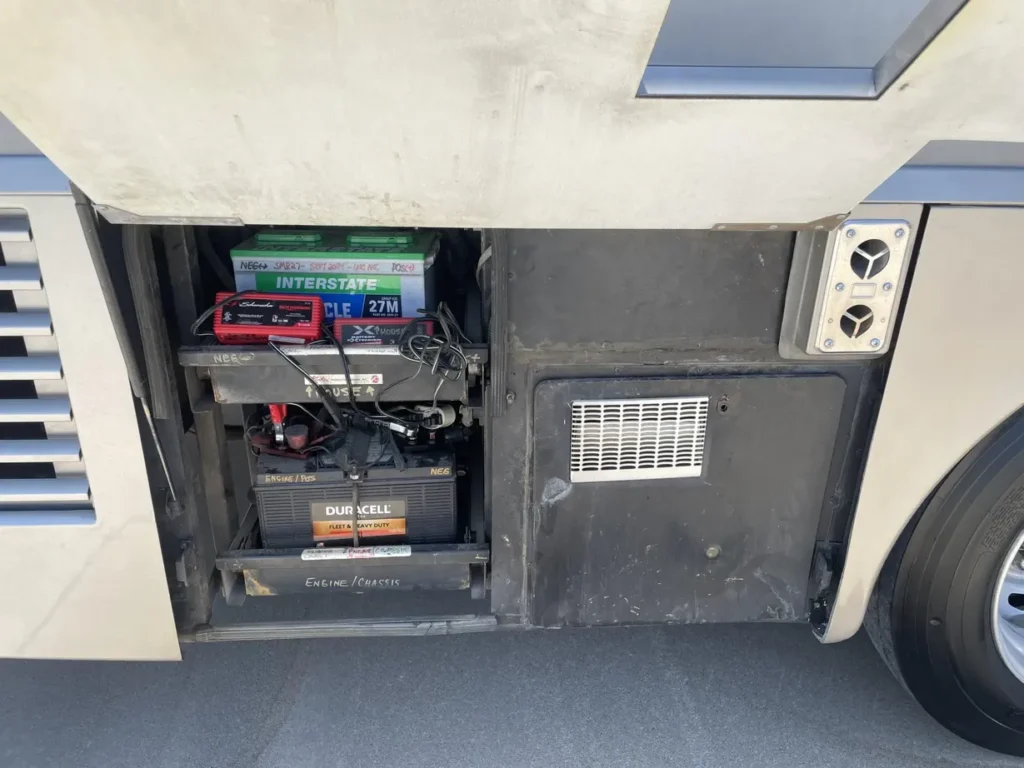 2002 Winnebago Itasca Horizon Motorcoach